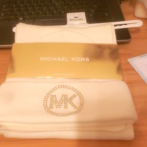 Mk scarf and hat